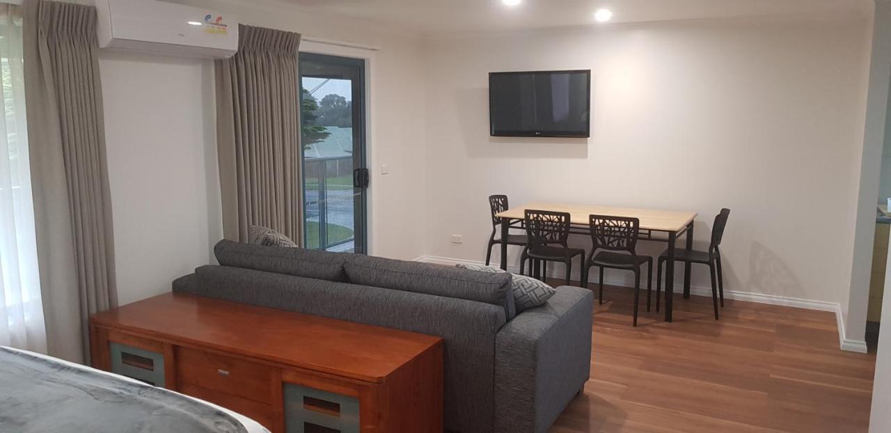 Phillip Island Off-Track Accommodation Cowes Dış mekan fotoğraf