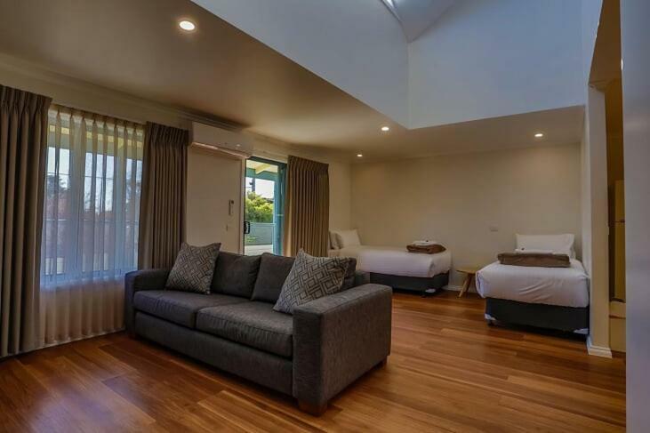Phillip Island Off-Track Accommodation Cowes Dış mekan fotoğraf
